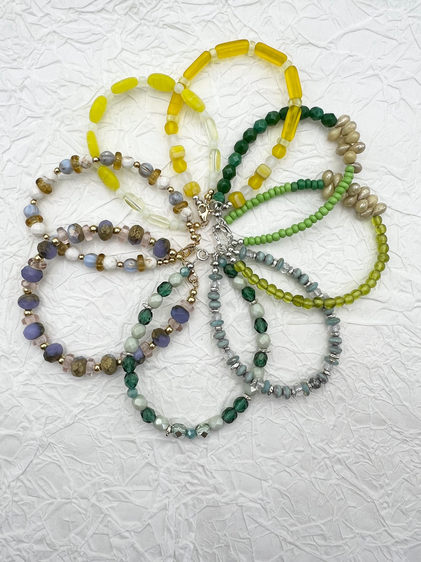 Green mix glass beads Bracelet