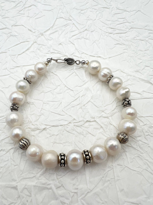 Vintage style freshwater pearl Bracelet